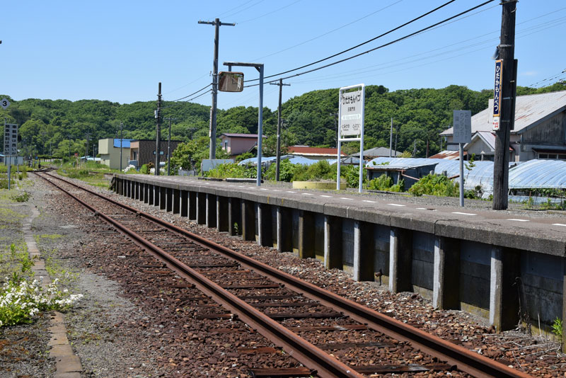 日高門別駅